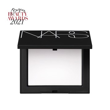NARS - LIGHT REFLECTING PRESSED POWDER - NEW FORMULA - Aydınlatıcı Etkili Transparan Sıkıştırılmış Pudra